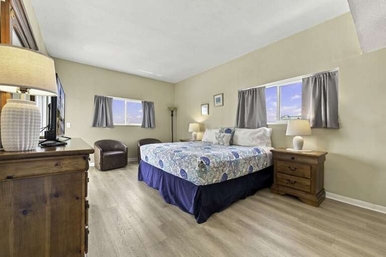 13-web-or-mls-18320 Gulf Blvd, Unit 307-7.jpg