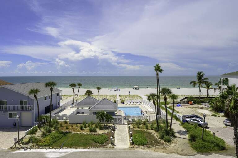 12-web-or-mls-18320 Gulf Blvd, Unit 307-1.jpg