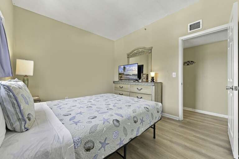 20-web-or-mls-18320 Gulf Blvd, Unit 307-11.jpg