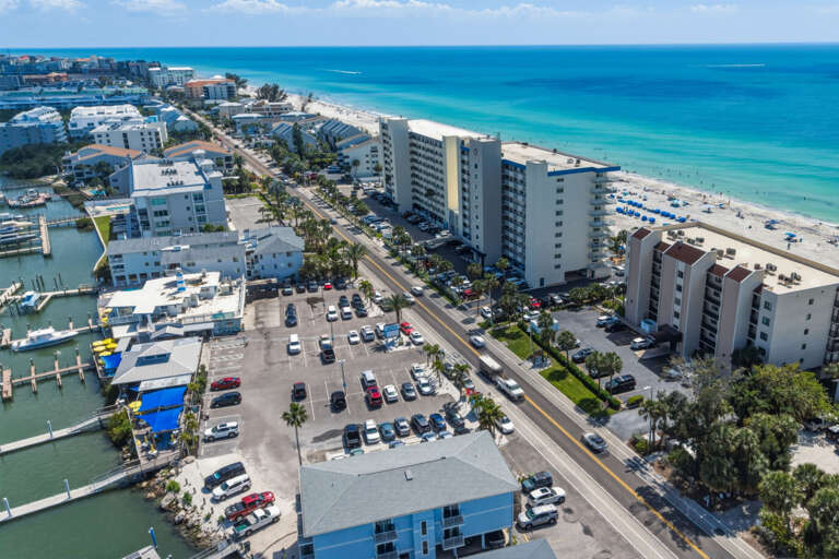 34-web-or-mls-20000 Gulf Boulevard #604-24.jpg