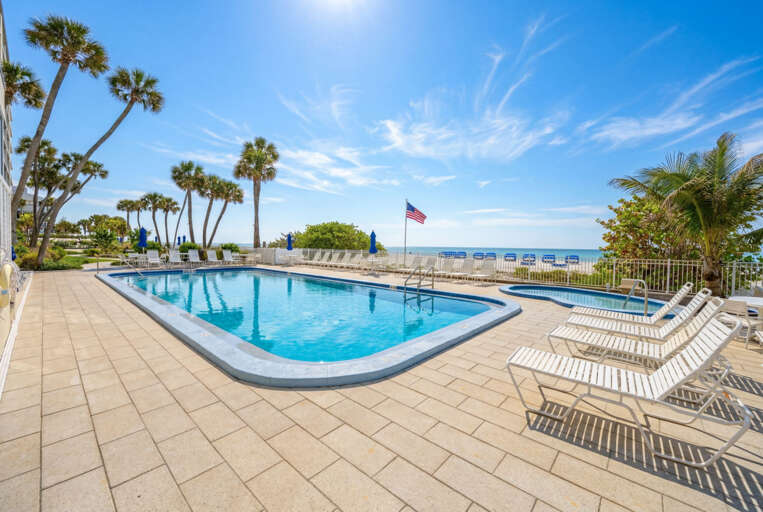 44-web-or-mls-20000 Gulf Boulevard #604 - Outdoor Area-6.jpg