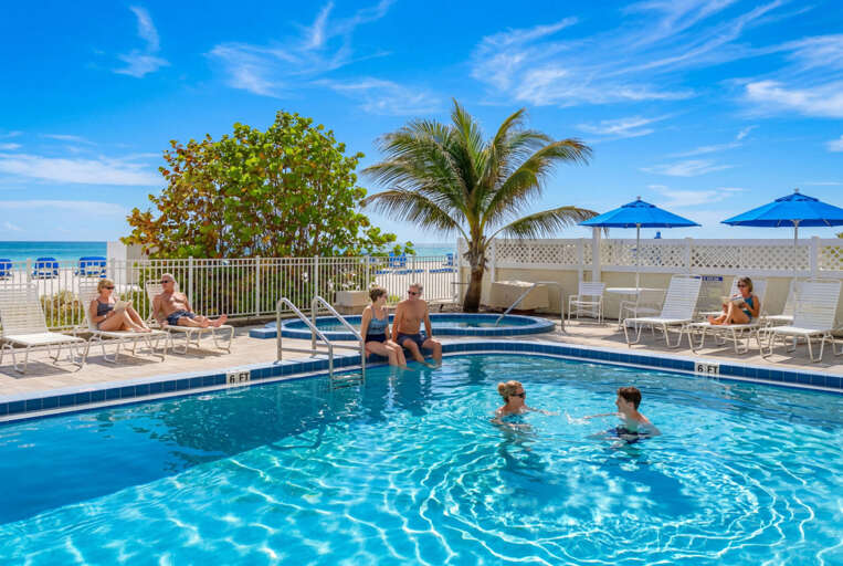 48-web-or-mls-20000 Gulf Boulevard #604 - Outdoor Area-18.jpg