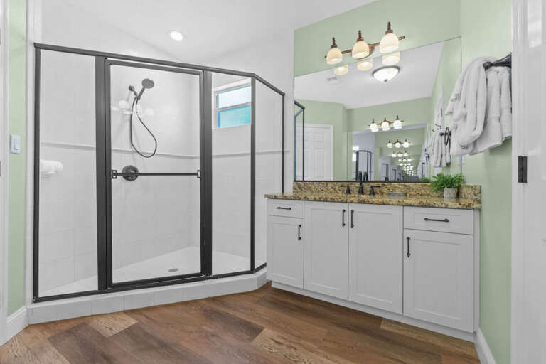 Master Bathroom Master Bathroom