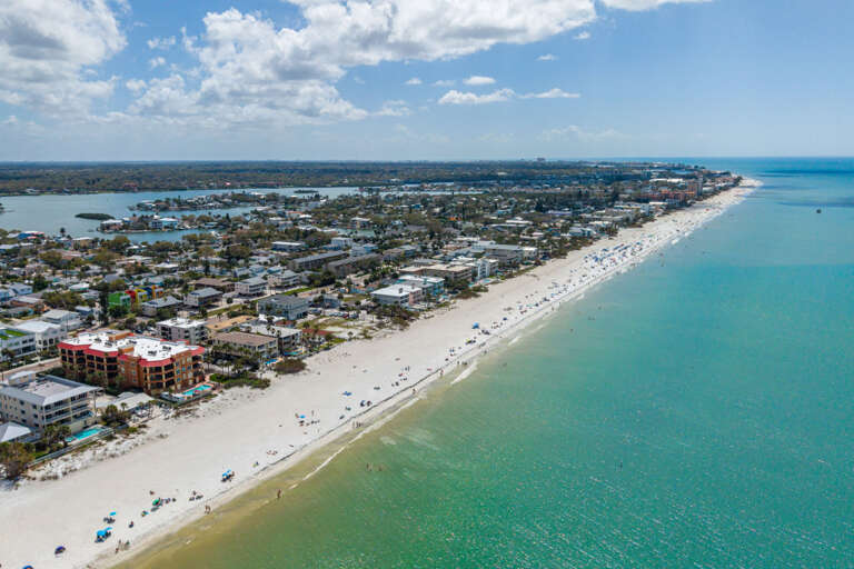 53-web-or-mls-2108 Beach Trail unit 202-8.jpg