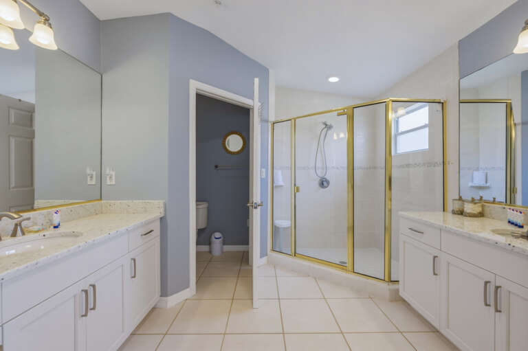 26-web-or-mls-2108 Beach Trail unit 202-32.jpg