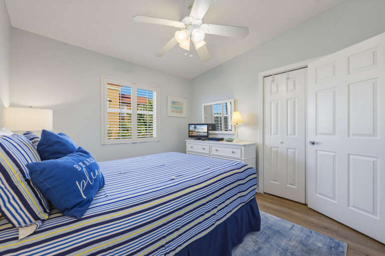 34-web-or-mls-2108 Beach Trail unit 202-26.jpg