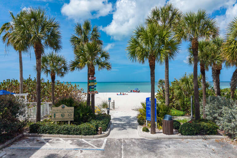 54-web-or-mls-2108 Beach Trail unit 202-5.jpg