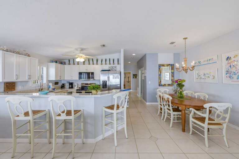 11-web-or-mls-2108 Beach Trail unit 202-35.jpg