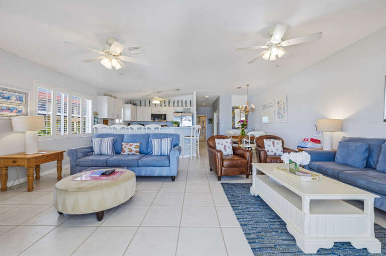 10-web-or-mls-2108 Beach Trail unit 202-37.jpg