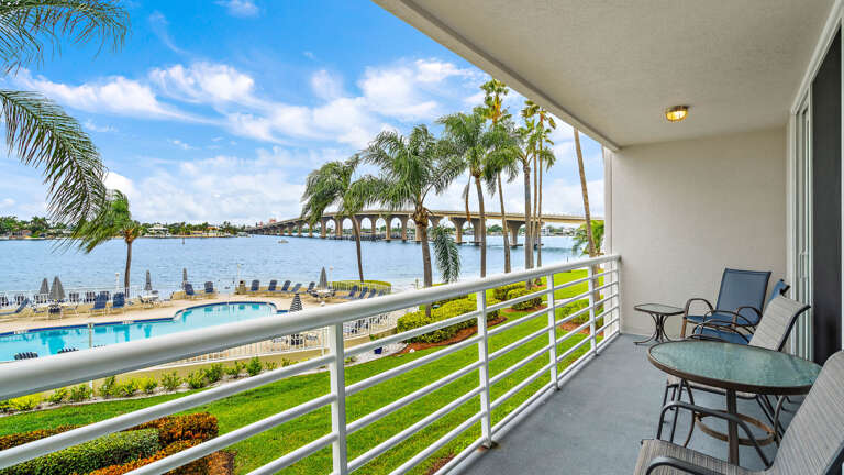 24-Exterior and Interior 5801 Bahia Del Mar Cir 210 (24 of 26).jpg