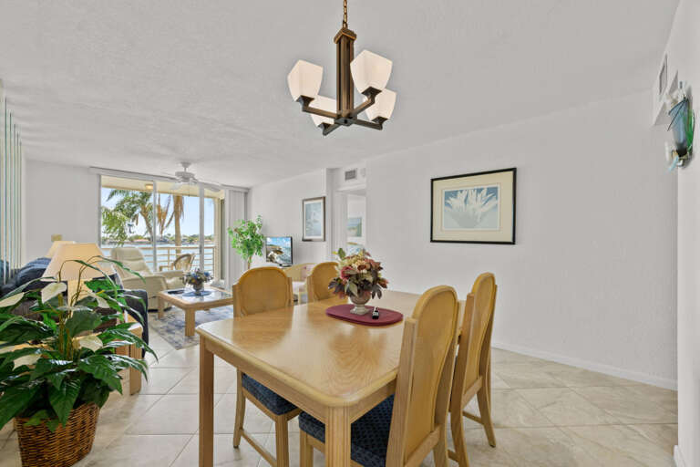 9-web-or-mls-5801 Bahia Del Mar Circle #212-18.jpg