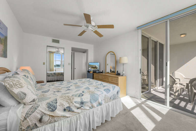 17-web-or-mls-5801 Bahia Del Mar Circle #212-26.jpg