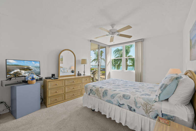 16-web-or-mls-5801 Bahia Del Mar Circle #212-25.jpg