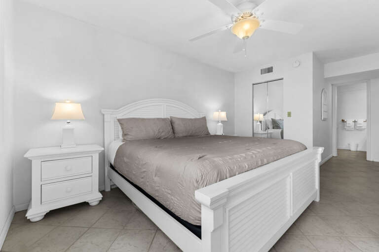 20-web-or-mls-5801 Bahia Del Mar Cir# 309-2599.jpg 20-web-or-mls-5801 Bahia Del Mar Cir# 309-2599.jpg