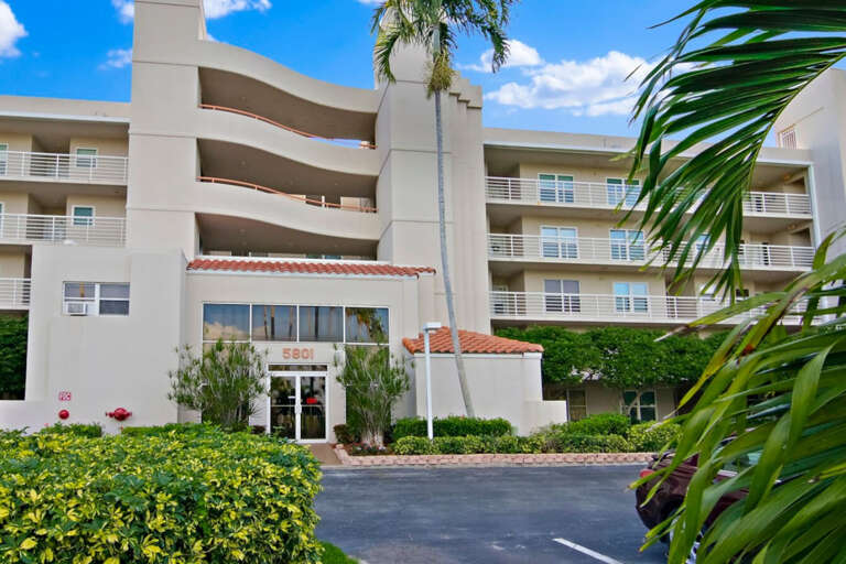 31_24_5801_Bahia_Del_Mar_Cir_516_St_Petersburg_3371524_mls 31_24_5801_Bahia_Del_Mar_Cir_516_St_Petersburg_3371524_mls