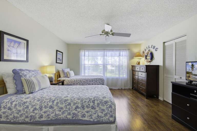 Guest Bedroom.jpg