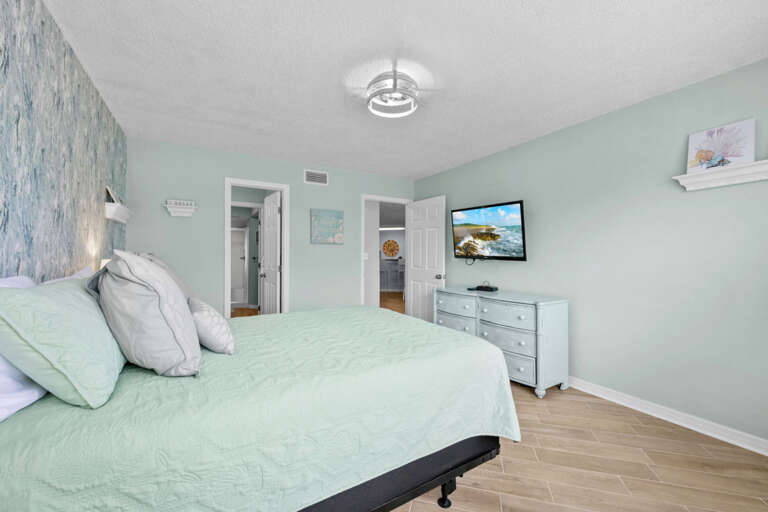 15-web-or-mls-6047 Bahia del Mar Blvd #164-15.jpg