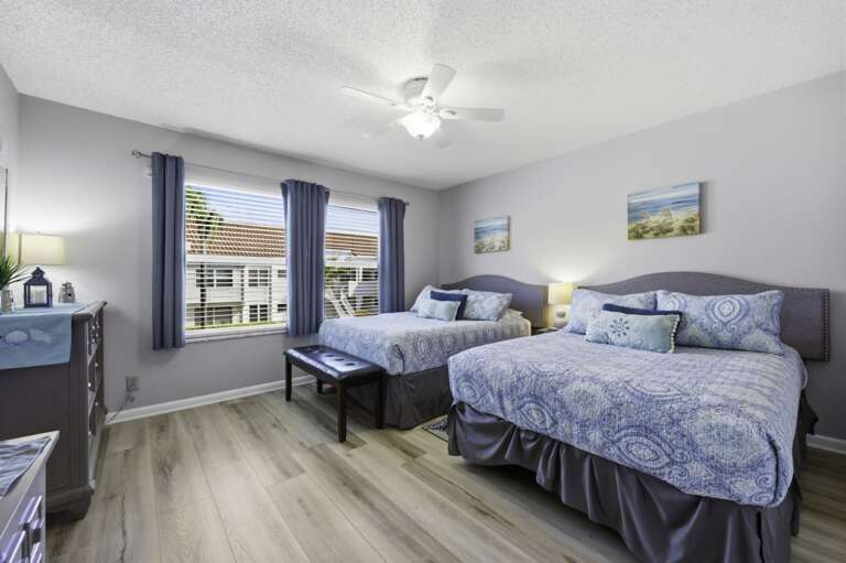 Guest Room with 2 Double Full Beds.jpg