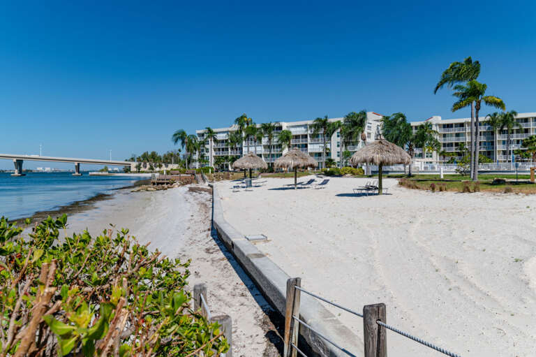 30-web-or-mls-6061 Bahia Del Mar Cir Apt 143-5.jpg