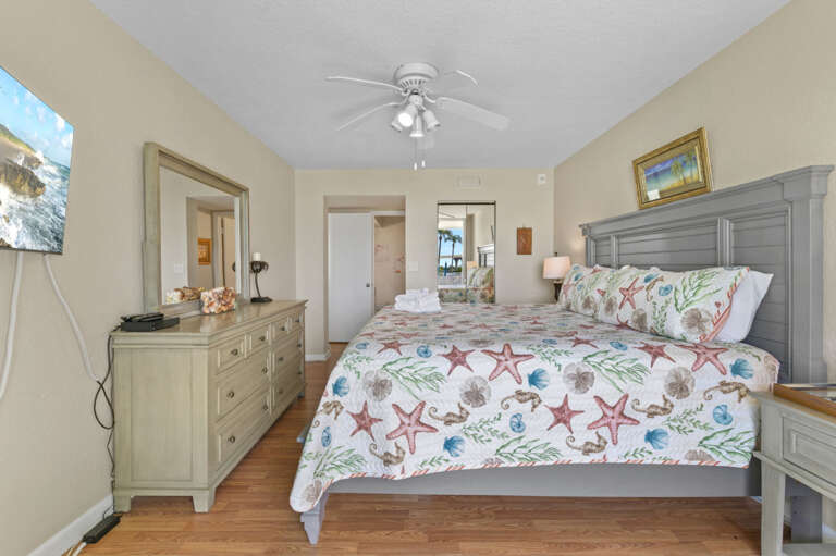 22-web-or-mls-6061 Bahia Del Mar Cir Apt 143-32.jpg