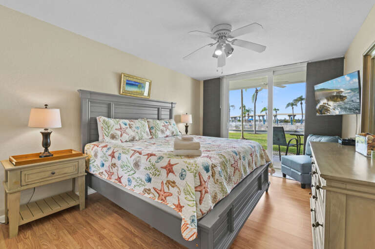 19-web-or-mls-6061 Bahia Del Mar Cir Apt 143-29.jpg