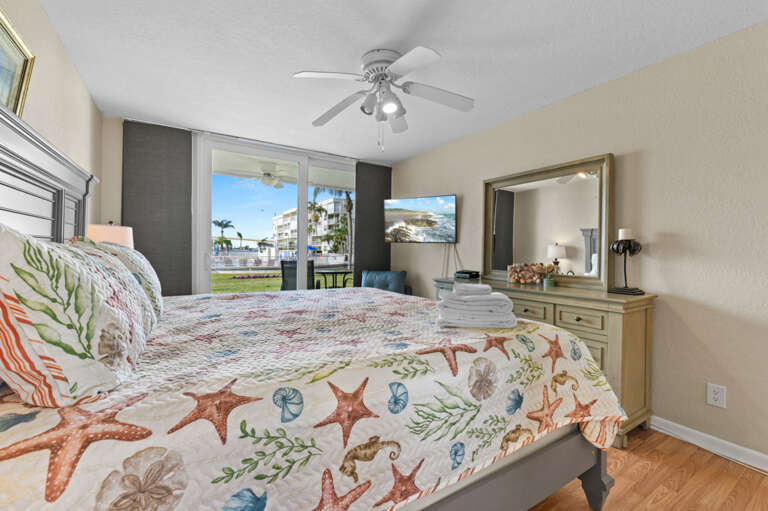 20-web-or-mls-6061 Bahia Del Mar Cir Apt 143-30.jpg