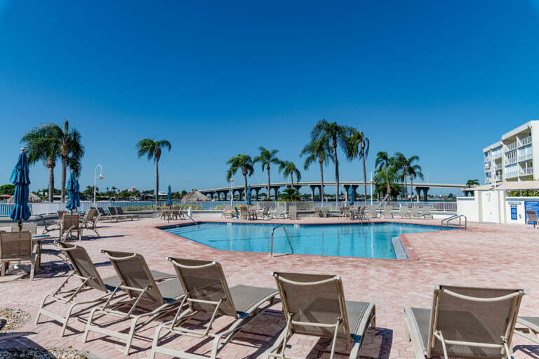 28-web-or-mls-6061 Bahia Del Mar Cir Apt 143-3.jpg