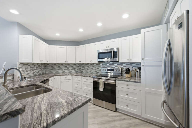 12-web-or-mls-6073 Bahia Del Mar Cir #229-22.jpg