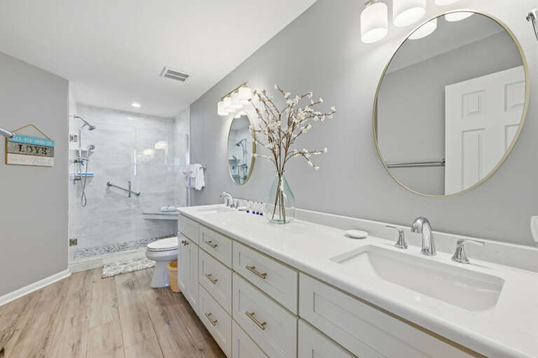 16-web-or-mls-6073 Bahia Del Mar Cir #229-23.jpg