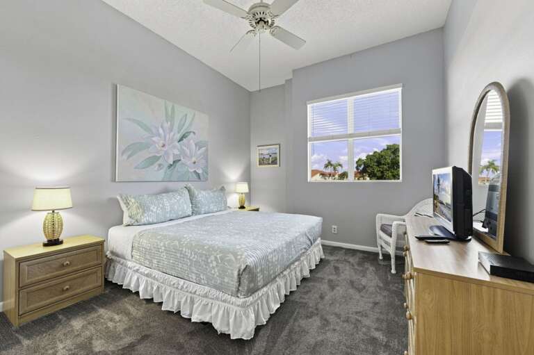 19-web-or-mls-6077 Bahia Del Mar Blvd #219-10.jpg