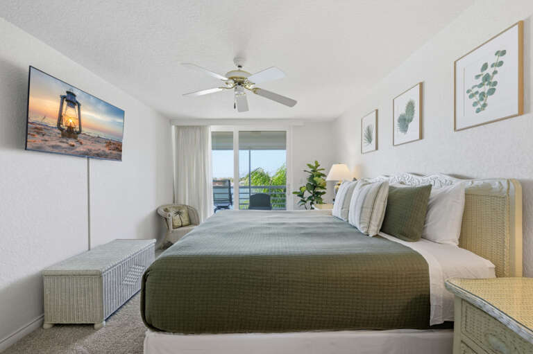 2-web-or-mls-6083 Bahia Del Mar Cir #562-2.jpg