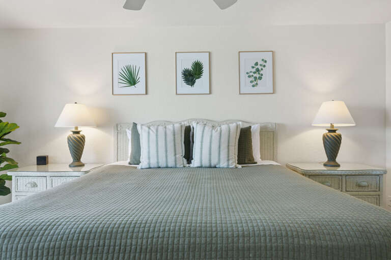 3-web-or-mls-6083 Bahia Del Mar Cir #562-4.jpg