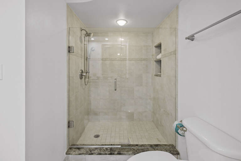 4-web-or-mls-6083 Bahia Del Mar Cir #562-4.jpg