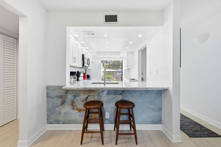14-web-or-mls-6177 Sun Blvd #103-33.jpg