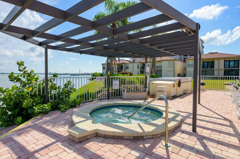 38-web-or-mls-6177 Sun Blvd #103-11.jpg