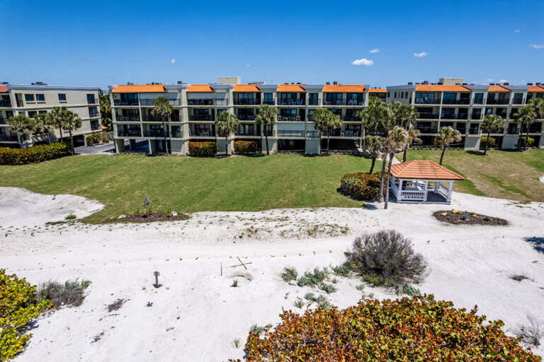 29-web-or-mls-7466 Bayshore Dr #305-14.jpg 29-web-or-mls-7466 Bayshore Dr #305-14.jpg