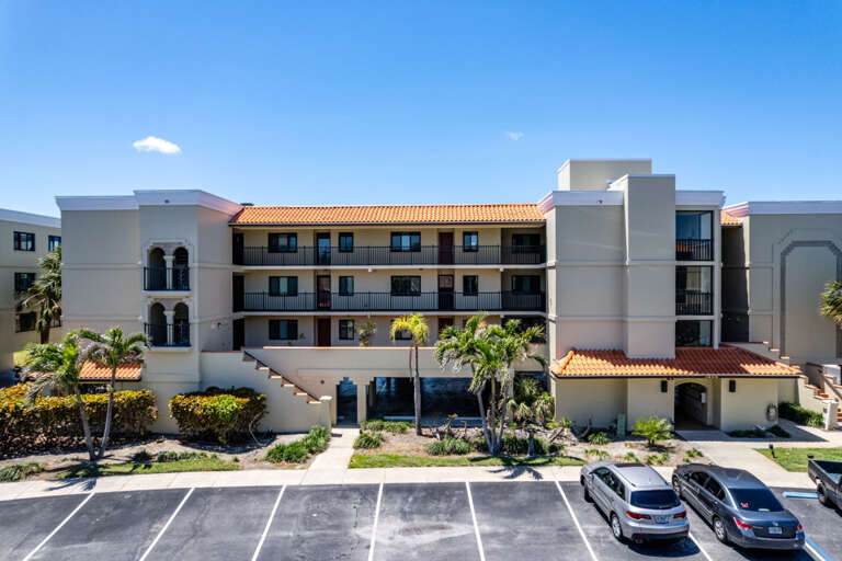 28-web-or-mls-7466 Bayshore Dr #305-11.jpg 28-web-or-mls-7466 Bayshore Dr #305-11.jpg