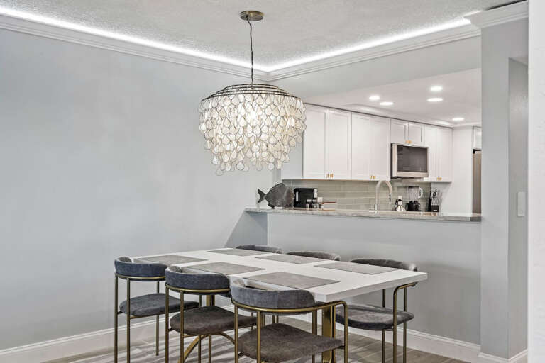 Dining room seats 6 Dining room seats 6
