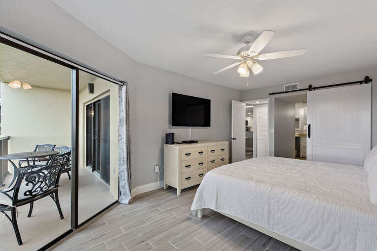 Beach front master bedroom Beach front master bedroom