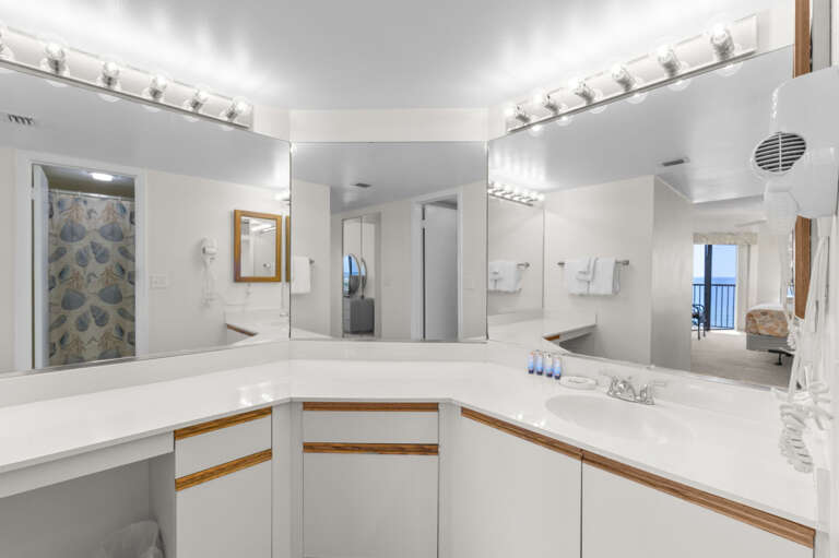 20-web-or-mls-7564 Bayshore Dr #404-24.jpg 20-web-or-mls-7564 Bayshore Dr #404-24.jpg