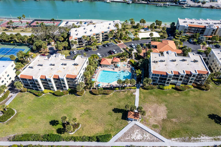 45-web-or-mls-7564 Bayshore Dr #404-4-2.jpg 45-web-or-mls-7564 Bayshore Dr #404-4-2.jpg