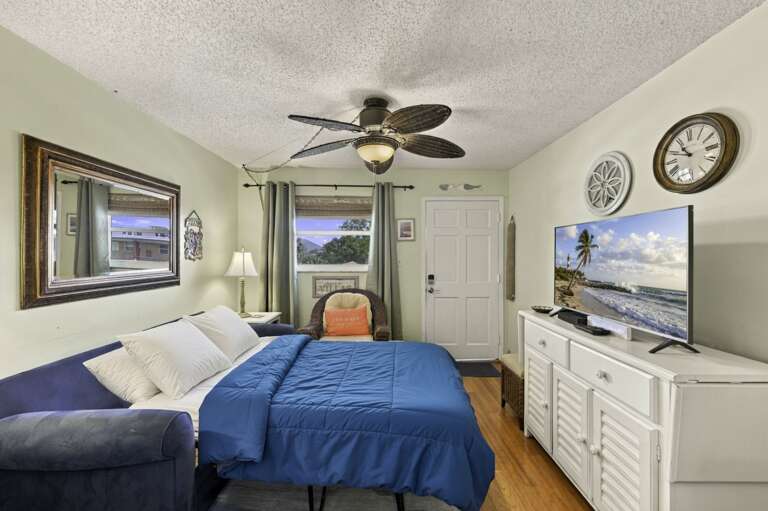 6-web-or-mls-8565 W Gulf Blvd #28S-10.jpg