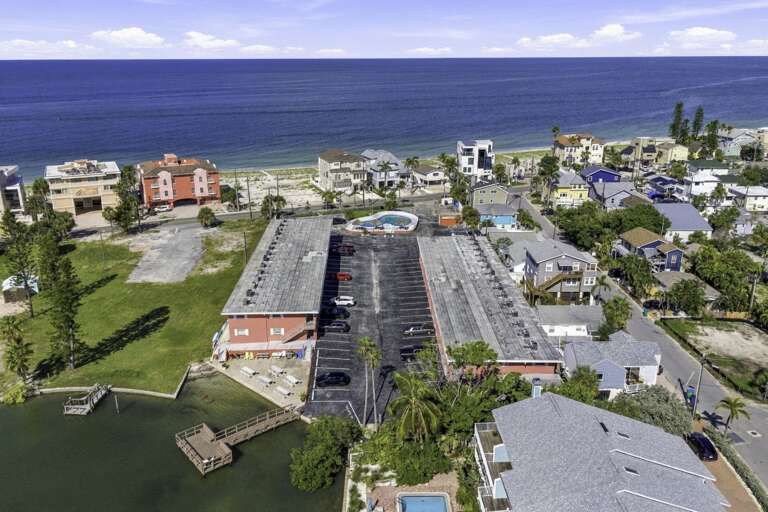 34-web-or-mls-8565 W Gulf Blvd #28S-20.jpg