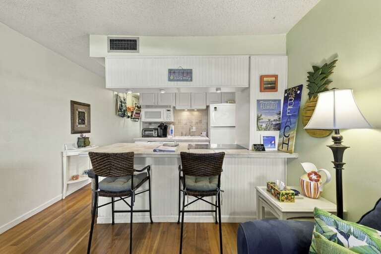 7-web-or-mls-8565 W Gulf Blvd #28S-26.jpg