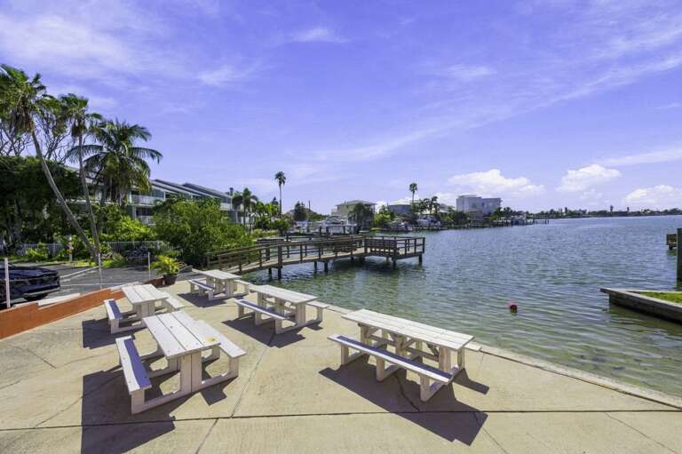 30-web-or-mls-8565 W Gulf Blvd #28S-25.jpg