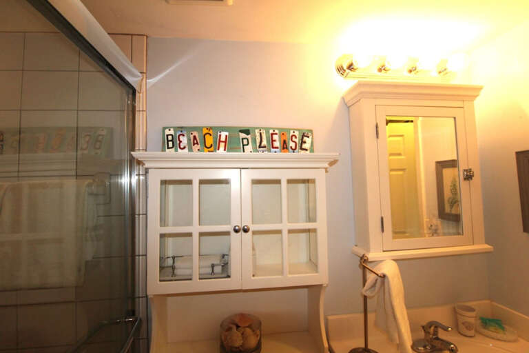 Bathroom 2 Bathroom 2