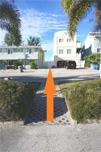 Direction to the Beach Direction to the Beach