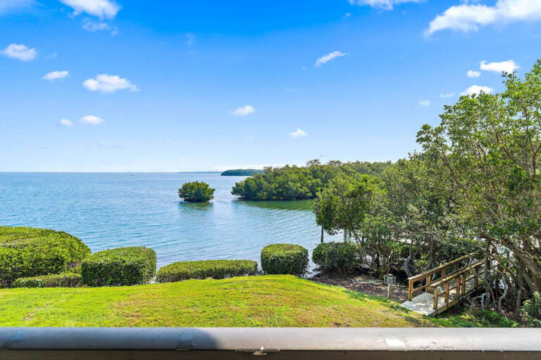 22-Exterior and Interior Photos 1515 Pinellas Bayway S A12 (22 of 25)