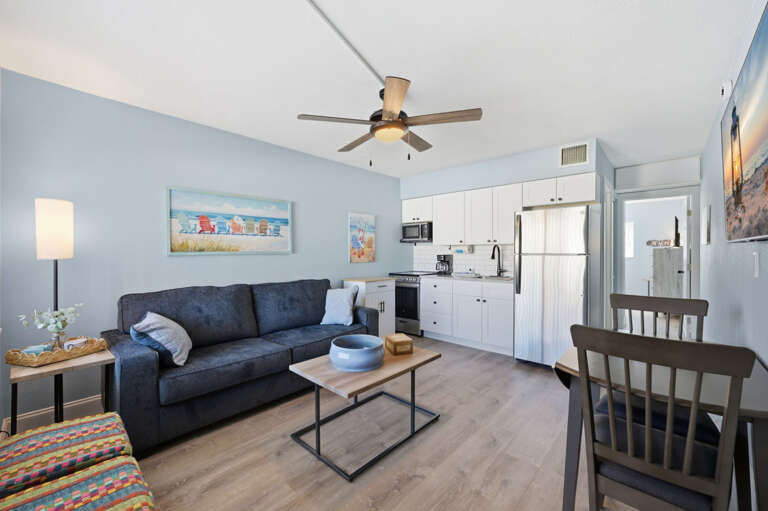 41-web-or-mls-14251 Gulf Blvd #7-2.jpg