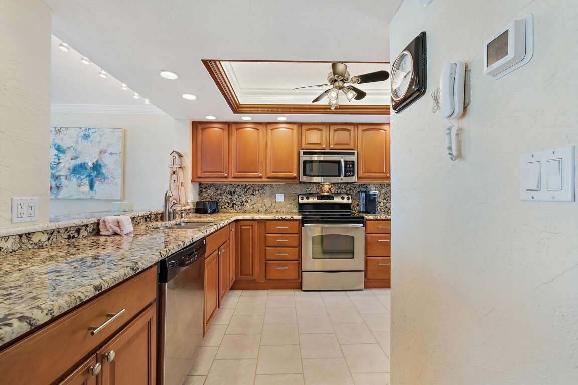 Redington Towers 3F Pet Friendly Condo with 2 Bedrooms, 6 Guests in Redington